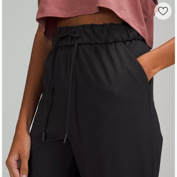 Lululemon Black Stretch High-Rise Pull-On Pant 31" Length 69% nylon 31% lycra 4 - Picture 6 of 15